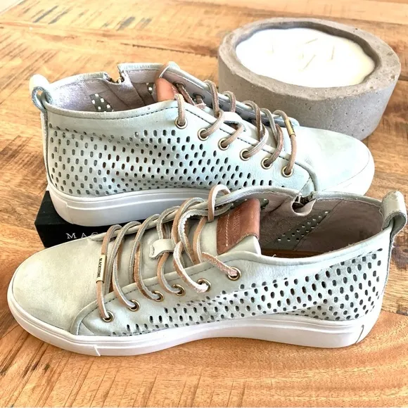 Blackstone Women's PL88  Mint Sneaker Size 38 Us 8