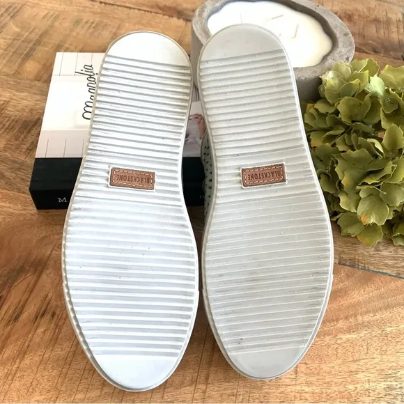 Blackstone Women's PL88  Mint Sneaker Size 38 Us 8