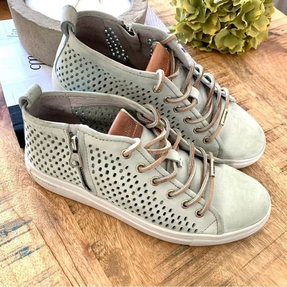 Blackstone Women's PL88  Mint Sneaker Size 38 Us 8