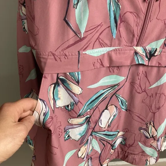 Calia by Carrie Underwood pullover jacket XL hooded. athleisure floral slimming