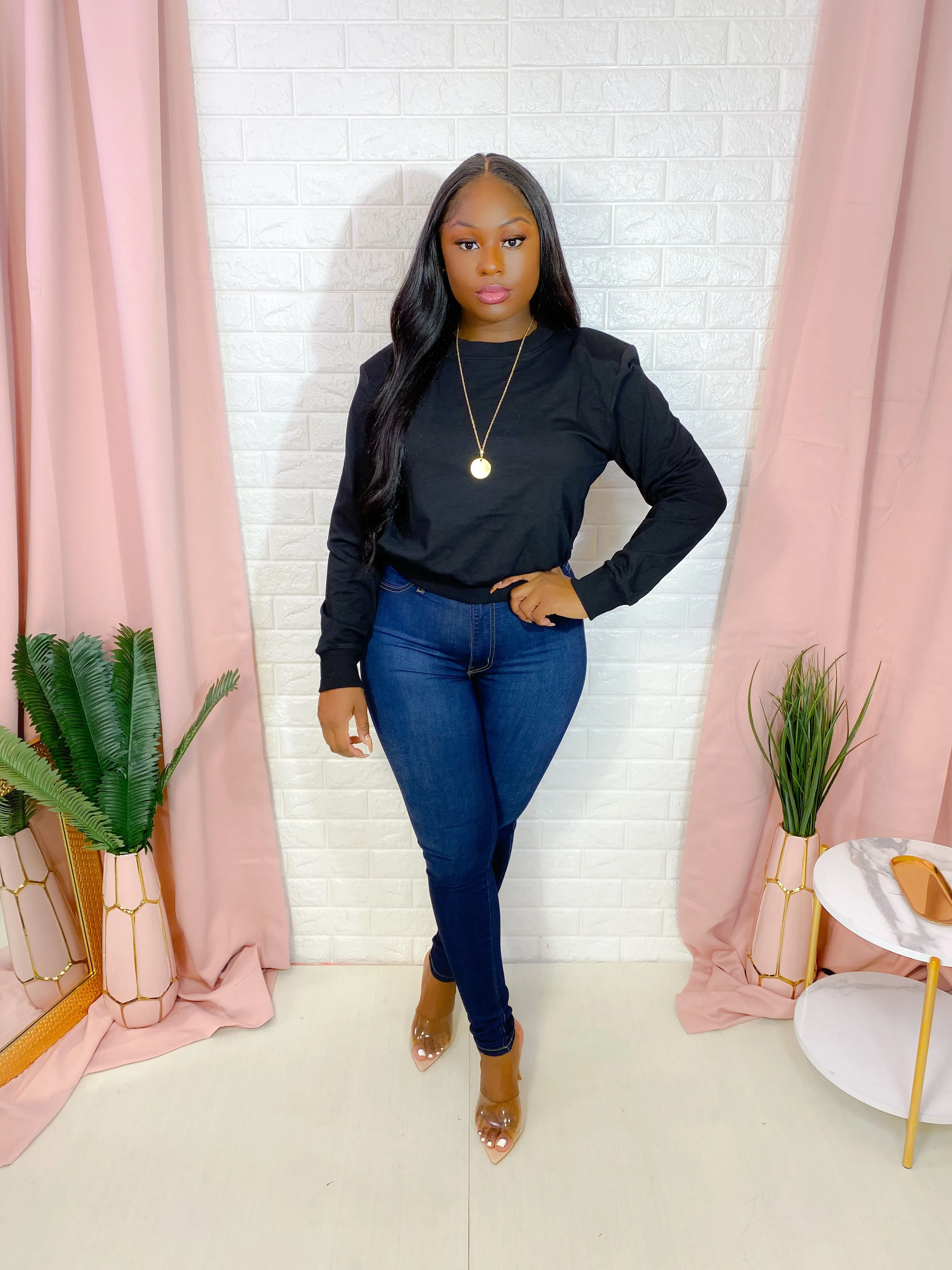 CROP SWEATSHIRT (BLACK) (FINAL SALE)