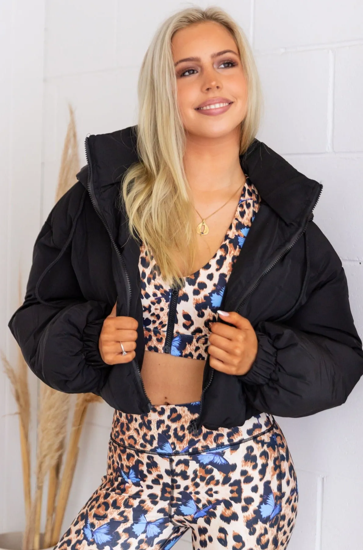 Cropped Puffer Jacket - Black