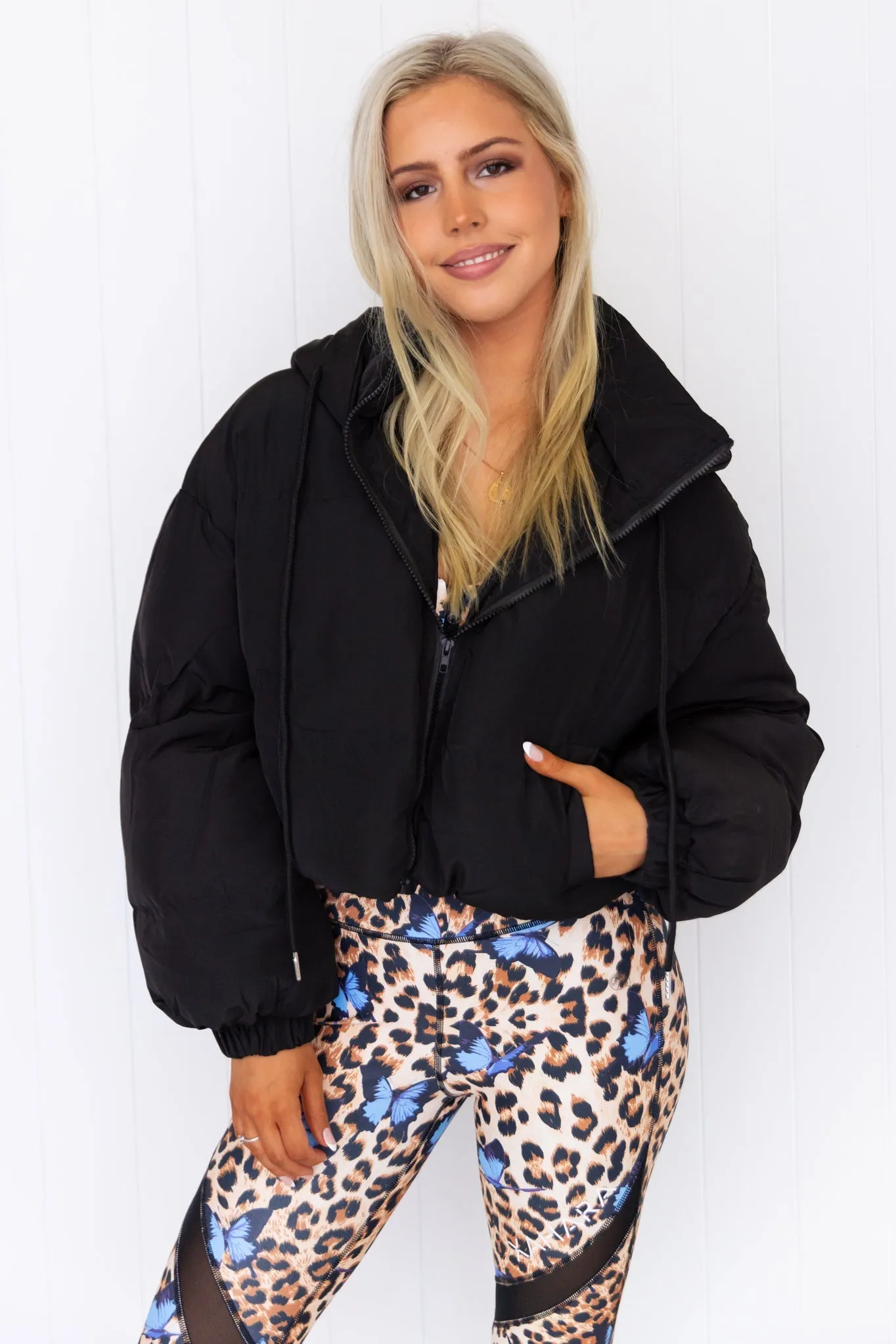 Cropped Puffer Jacket - Black