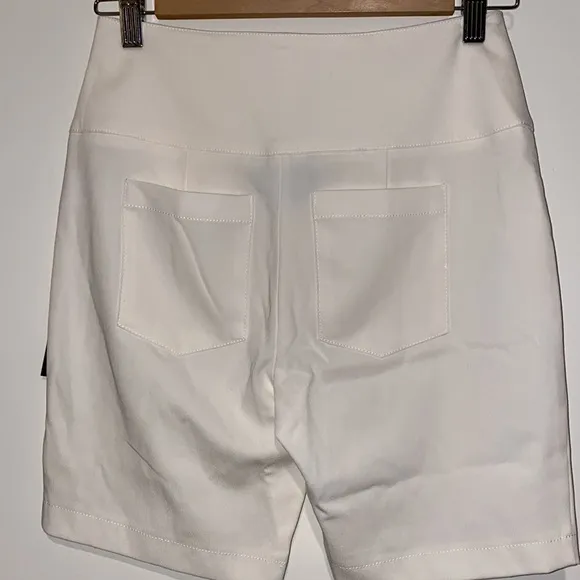 DANIELLE BERNSTEIN White shorts size 0 NWT