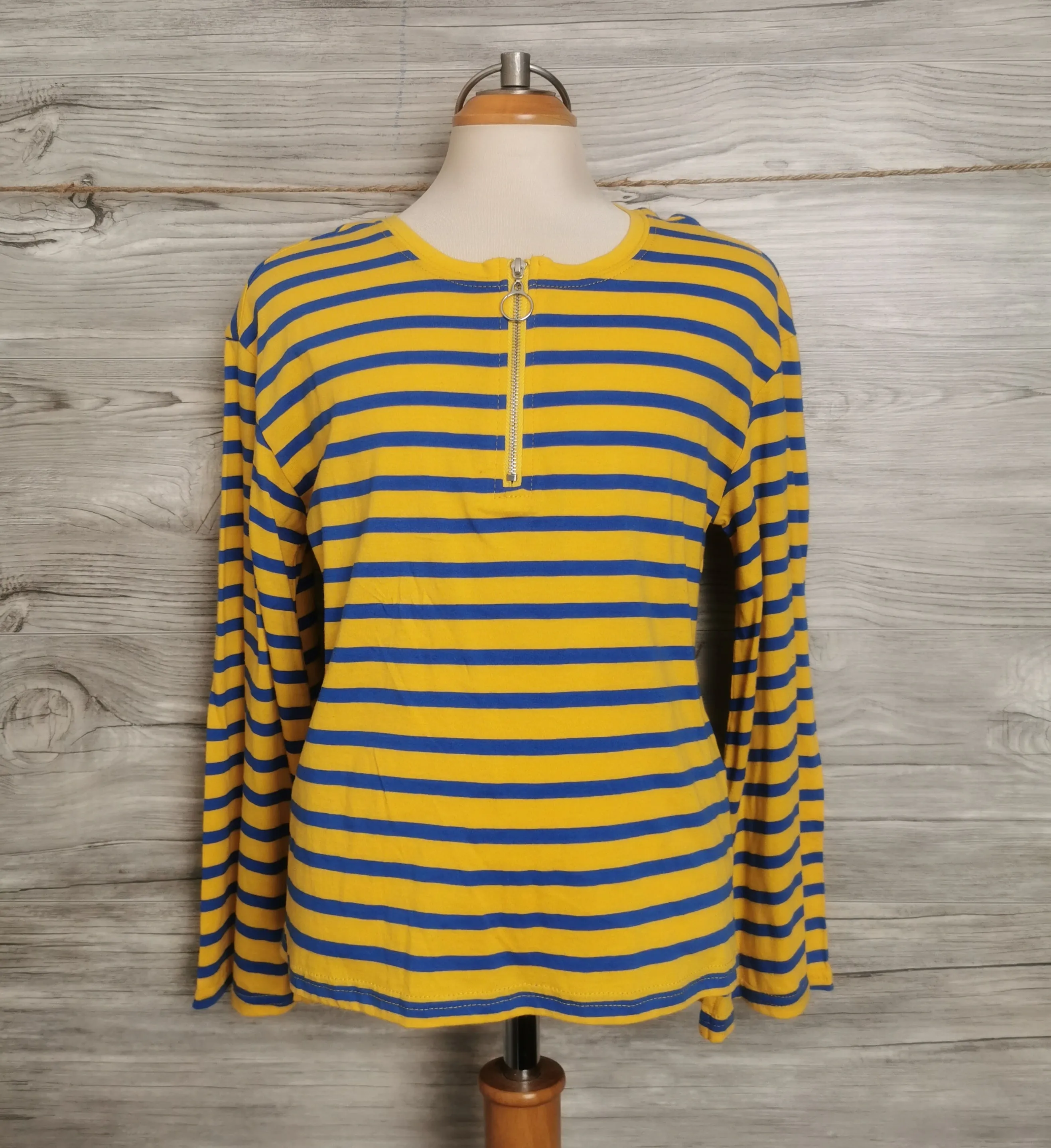 GIRL SIZE MEDIUM (8/10 YEARS) - FRESHMAN, 'Nordstrom Rack' Soft Tee NWT B32