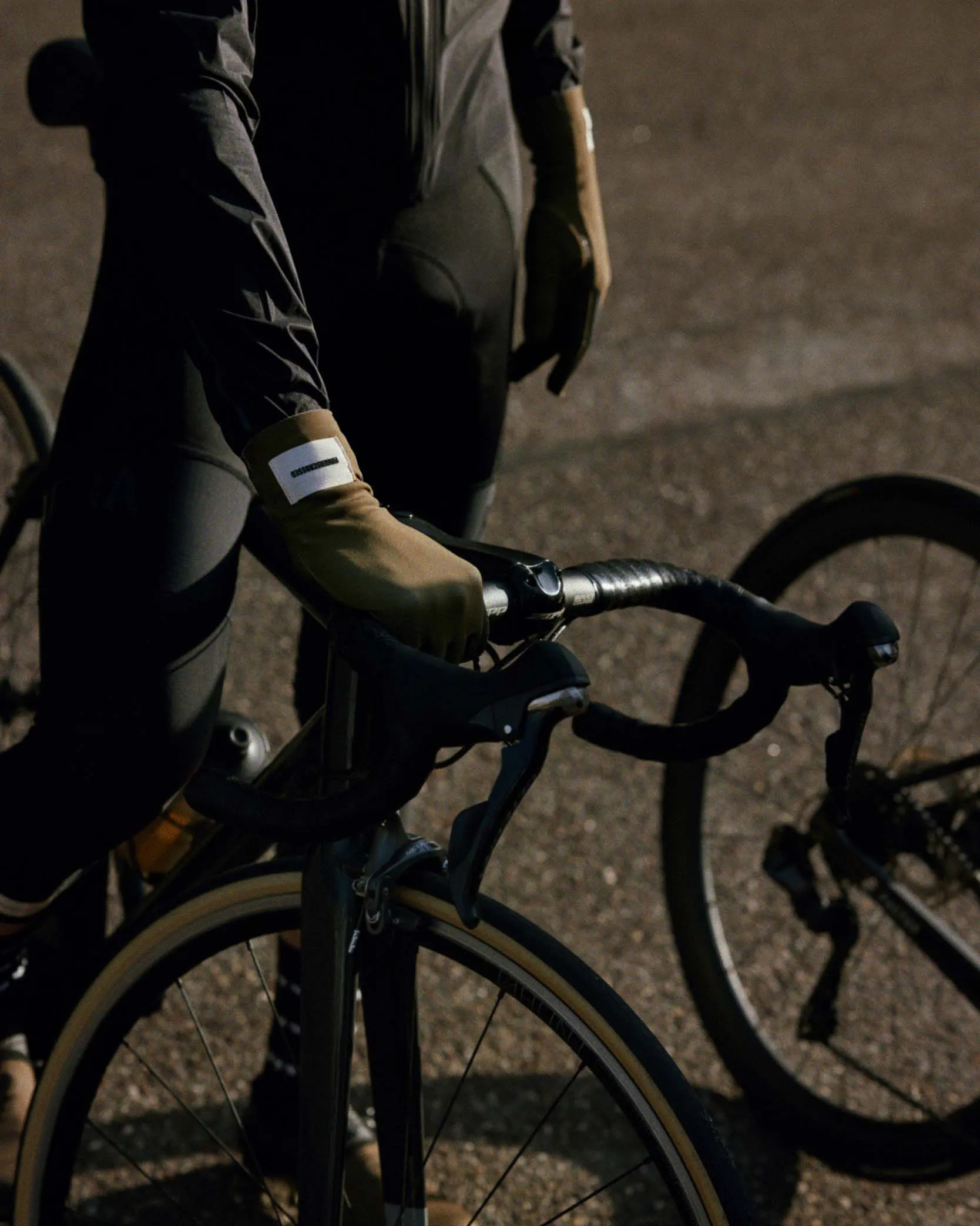 #GLOVES MID SEASON OLIVE