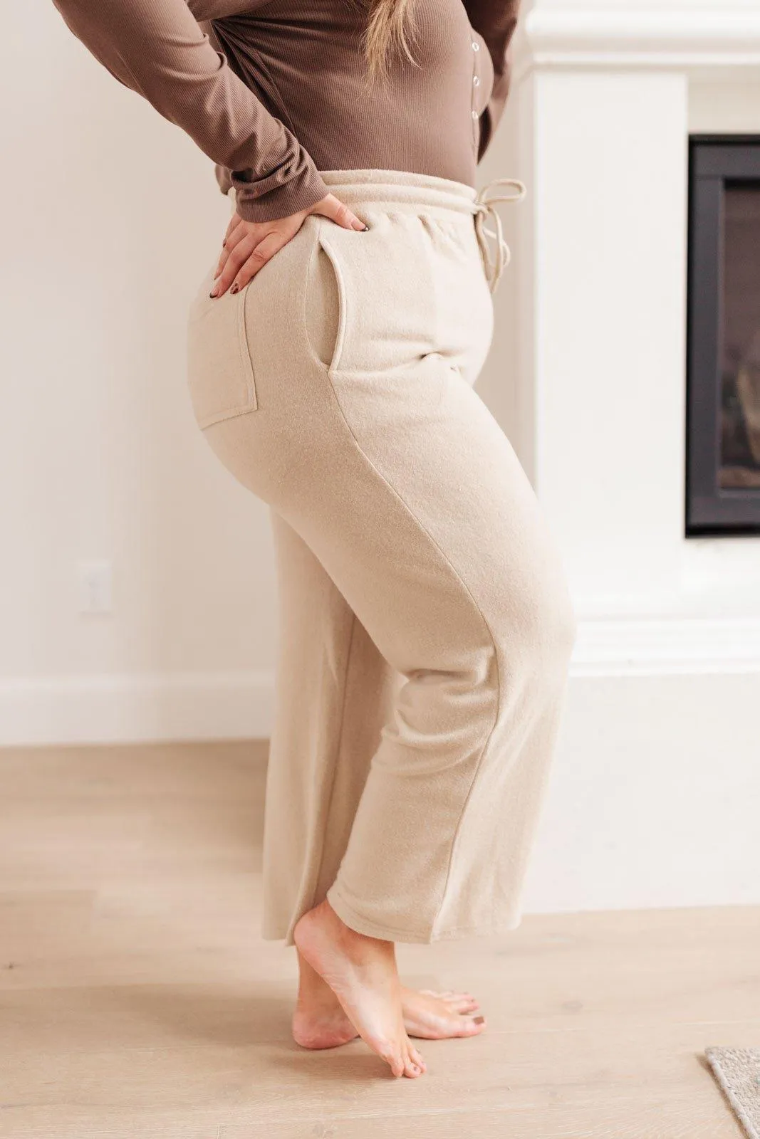 Hazel Blues® | Wide Legged & Cozy Sweatpants in Sand