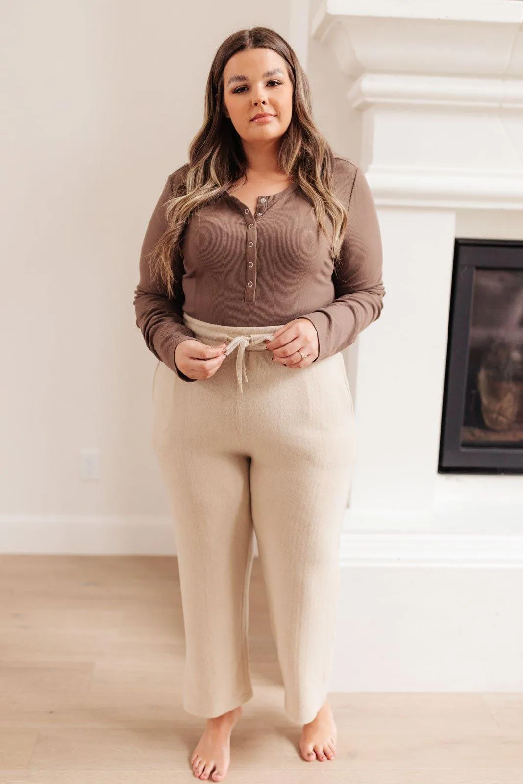 Hazel Blues® | Wide Legged & Cozy Sweatpants in Sand