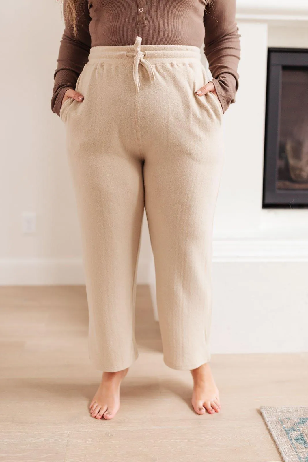 Hazel Blues® | Wide Legged & Cozy Sweatpants in Sand