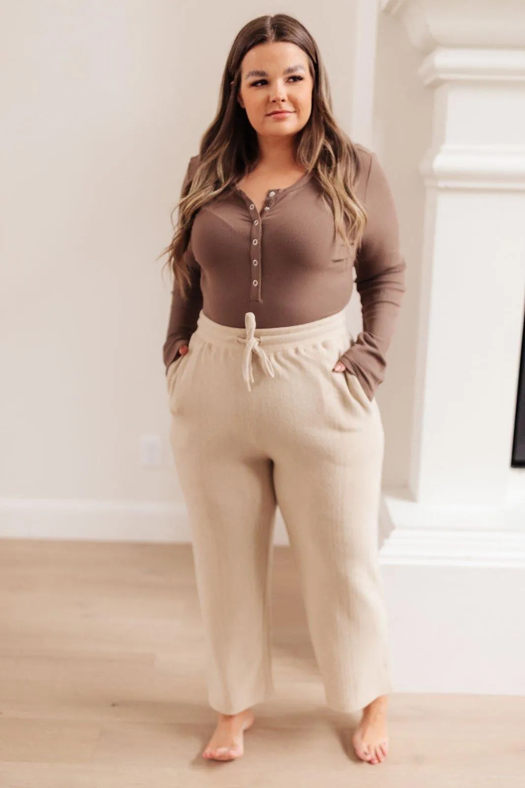 Hazel Blues® | Wide Legged & Cozy Sweatpants in Sand