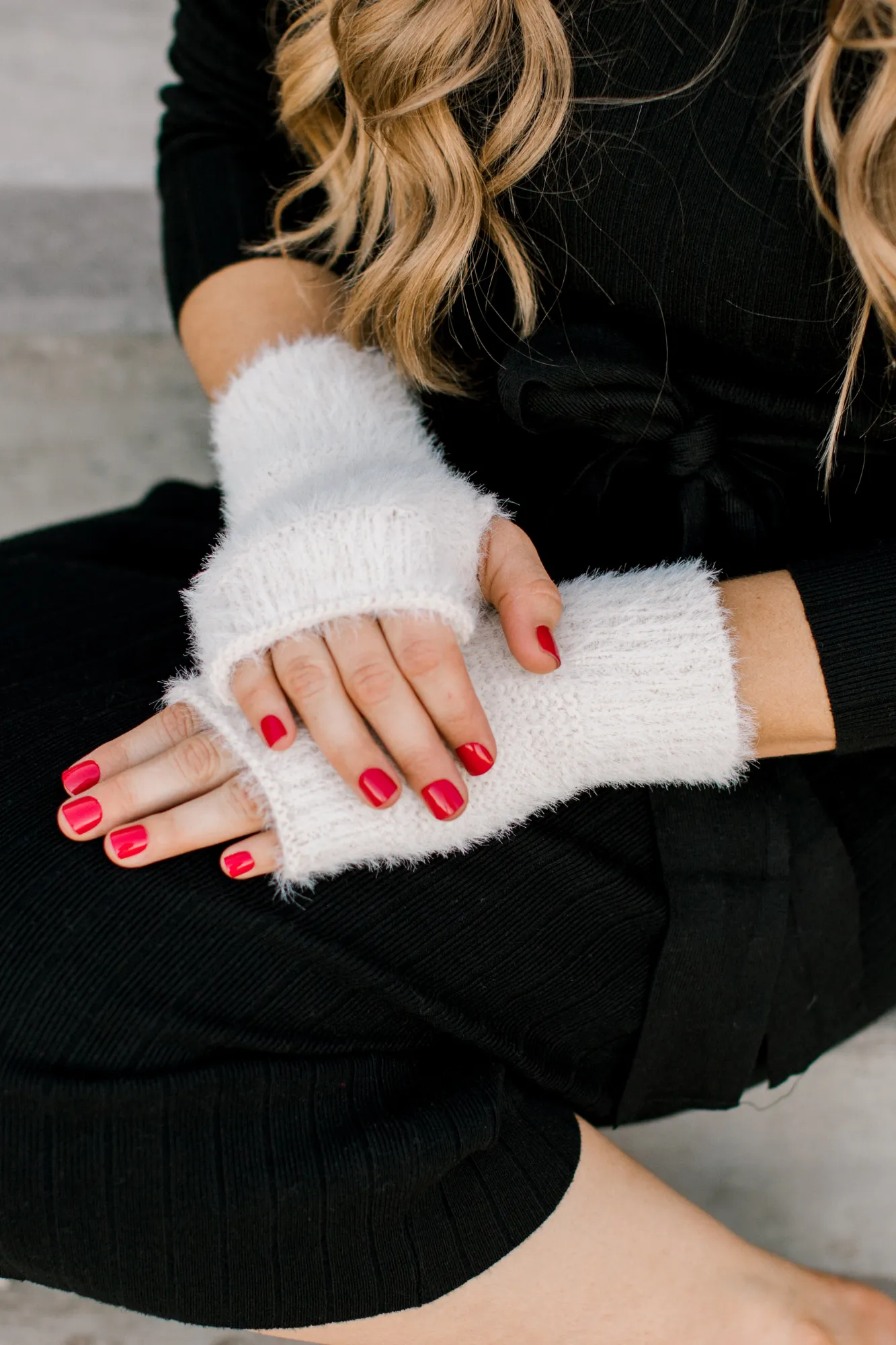 Hold Me Close Fingerless Gloves in Ivory