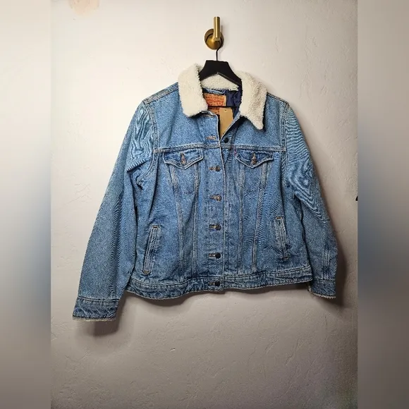 Levis Original Trucker Jacket Light Wash Divided Blue NWT  XL
