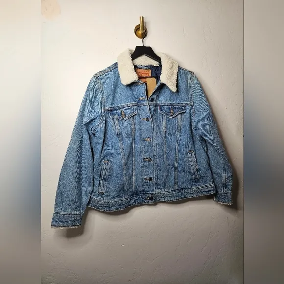 Levis Original Trucker Jacket Light Wash Divided Blue NWT  XL