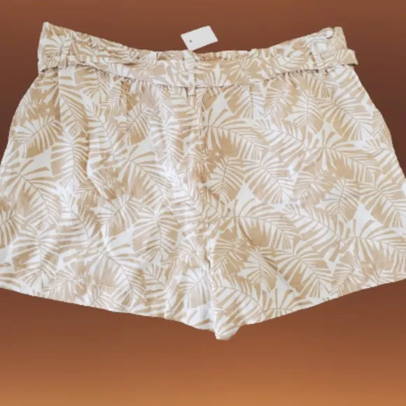 LOFT printed cinched front tie high waist shorts, 40&quot;, beige/ white