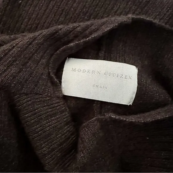 Modern Citizen Juliana Directional Ribbed Sweater
