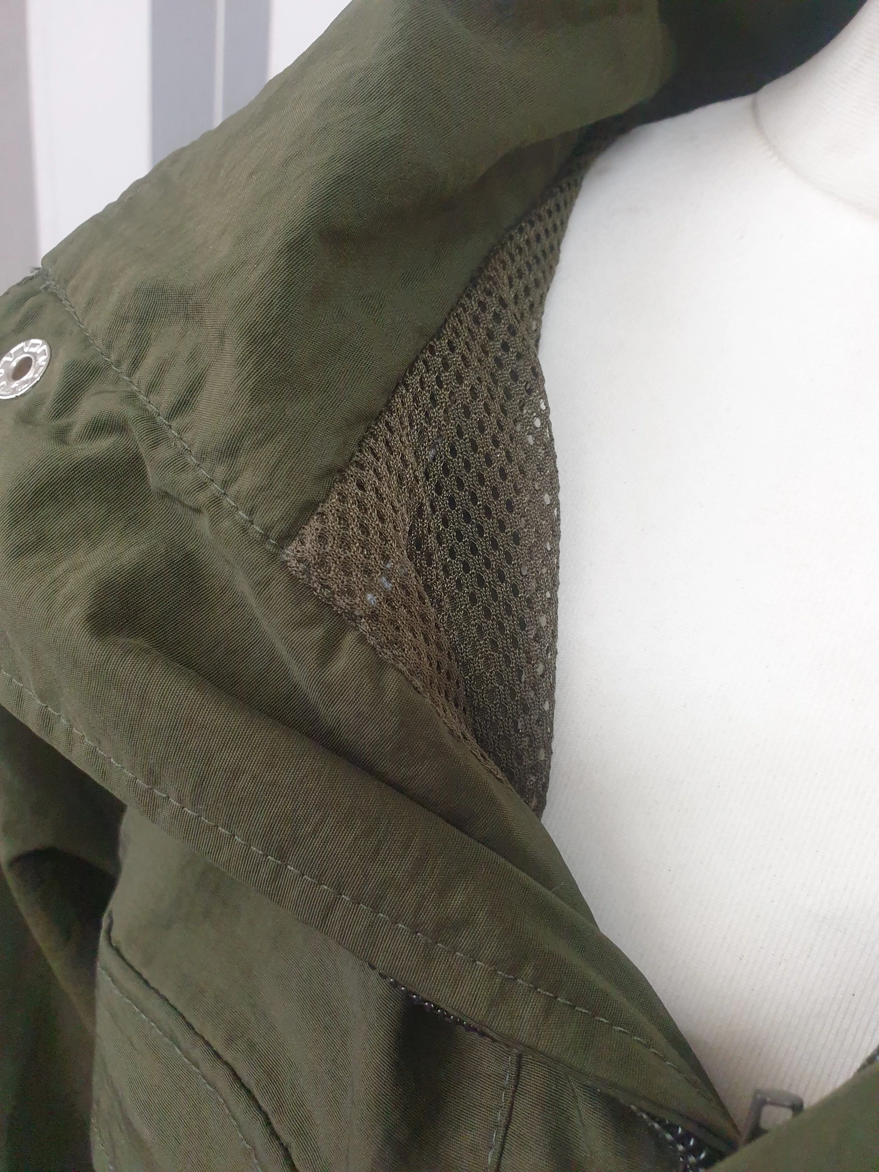 NEW WITH TAGS Green HKM showerproof over head  jacket  FREE POSTAGE 🟢