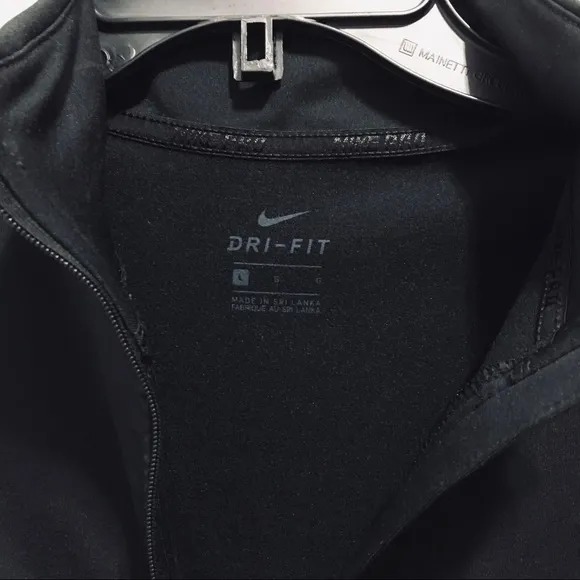 Nike Women’s Pro HyperWarm Linear Rain Performance Jacket