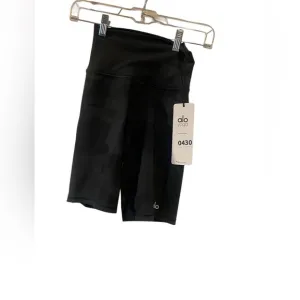NWT Alo Yoga biker shorts Size XS
