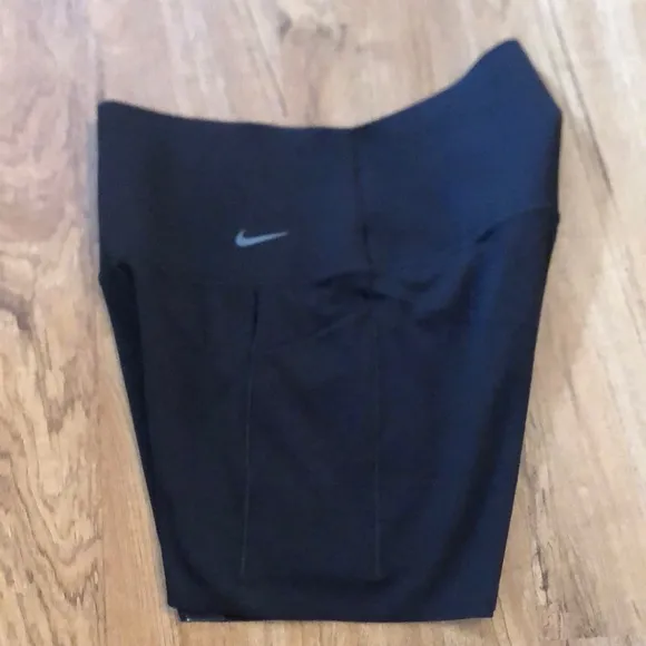 NWT Nike Universa High-Rise Biker Shorts