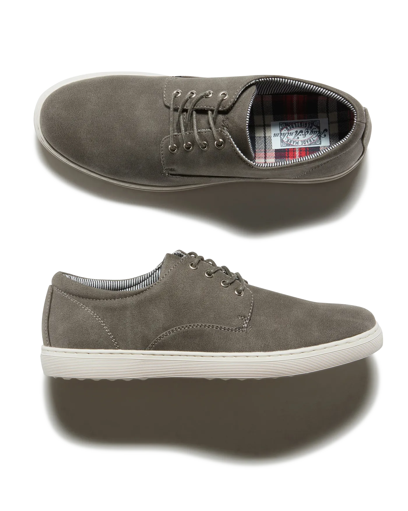 PEMBROKE CANVAS SNEAKER