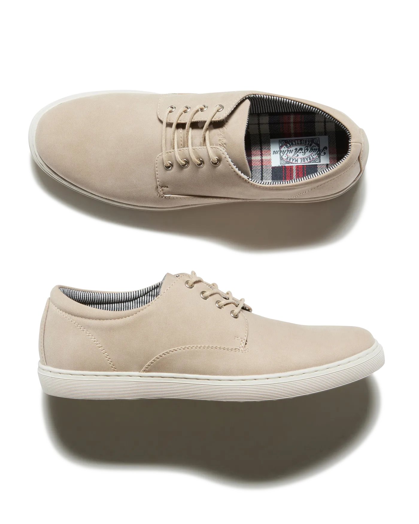 PEMBROKE CANVAS SNEAKER