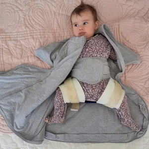 Sleepy Hugs Extra-Wide Sack 'Warm' - Cool Grey (Winter)