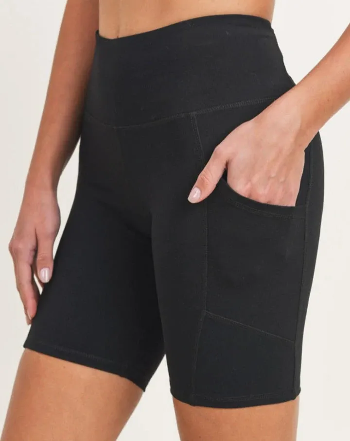 Tendu Almost Famous Crop Biker 5"