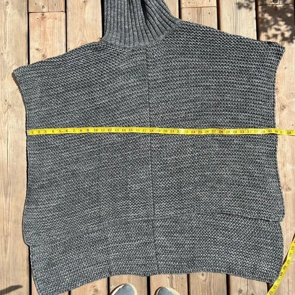 Ugg Robin Chunky Knit Turtleneck Pullover Poncho Cape