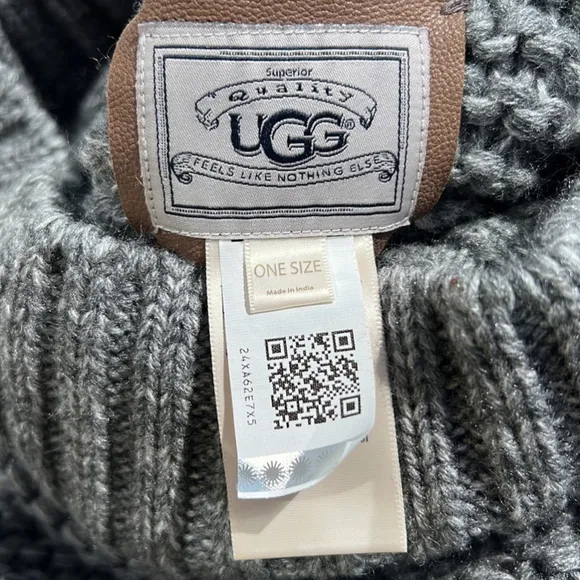 Ugg Robin Chunky Knit Turtleneck Pullover Poncho Cape