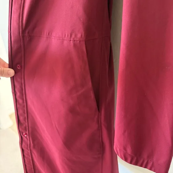 Uniqlo Cranberry Red Waterproof Long Line Hooded Windbreaker Extra Small