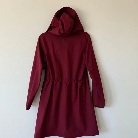 Uniqlo Cranberry Red Waterproof Long Line Hooded Windbreaker Extra Small