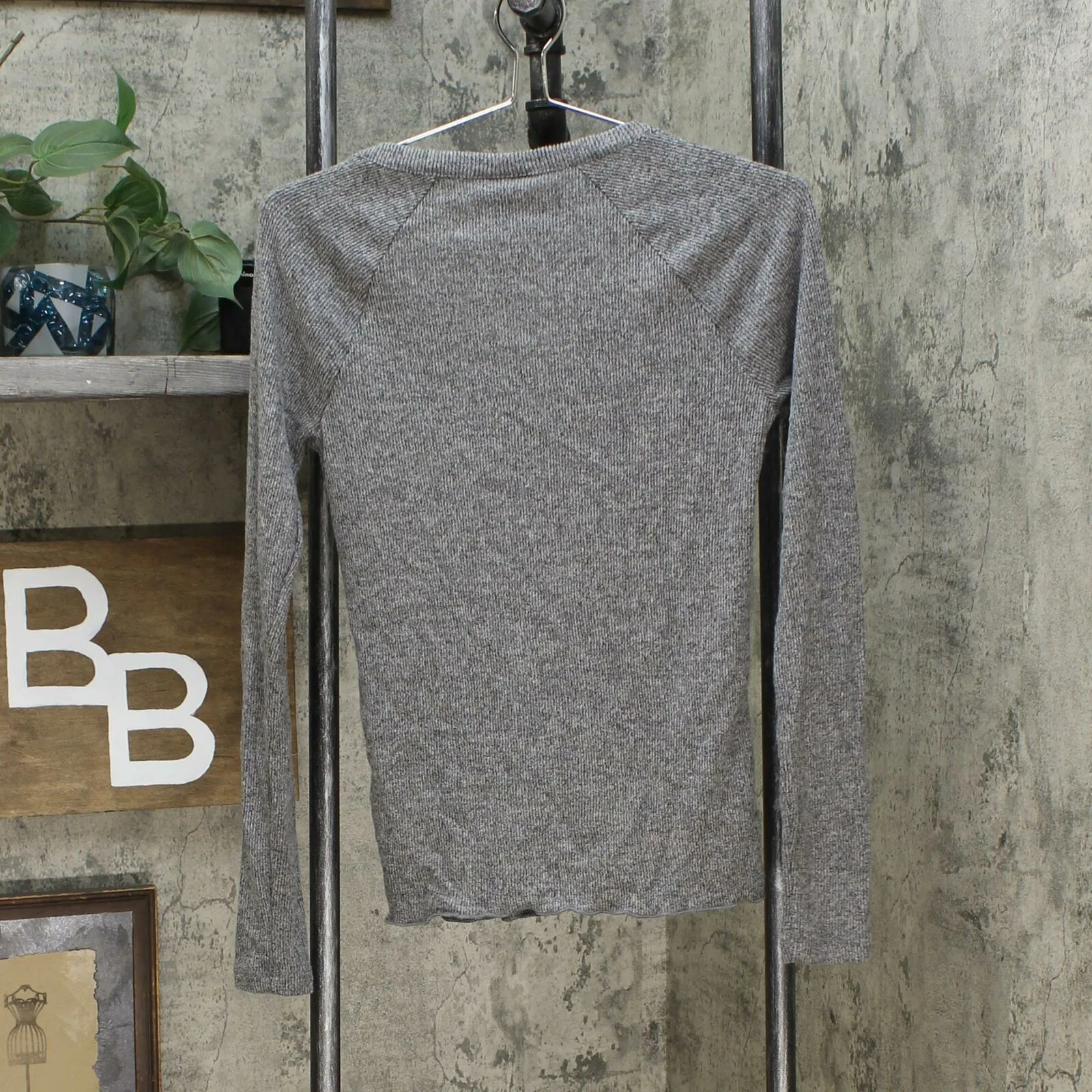 Universal Thread Women's Long Sleeve V-Neck Cozy Rib Henley Shirt