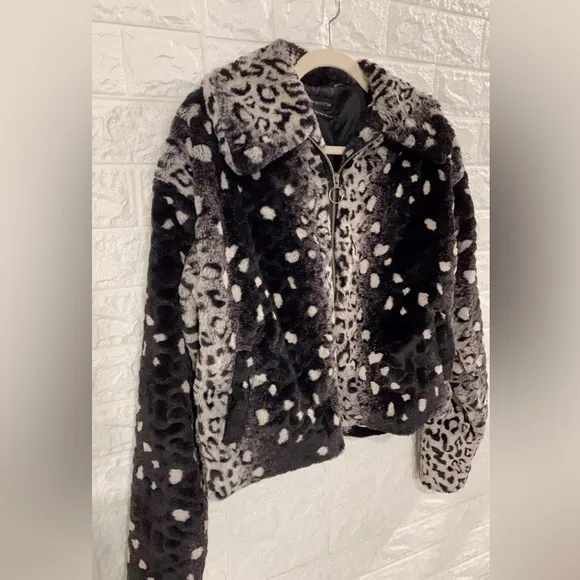 URBAN OUTFITTERS SUPER SOFT UO Colette Animal Print Faux Fur Jacket | Black Whi