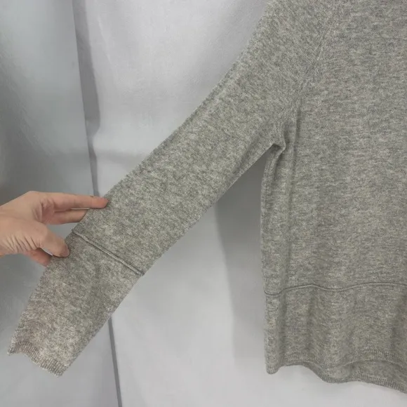 Vince. Women’s Small Gray Cashmere Cowl Neck Pullover Sweatshirt Sweater