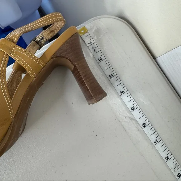 Vintage Hush Puppies Light Tan Y2K 90s Square Toed Sling Back Heels Size 8