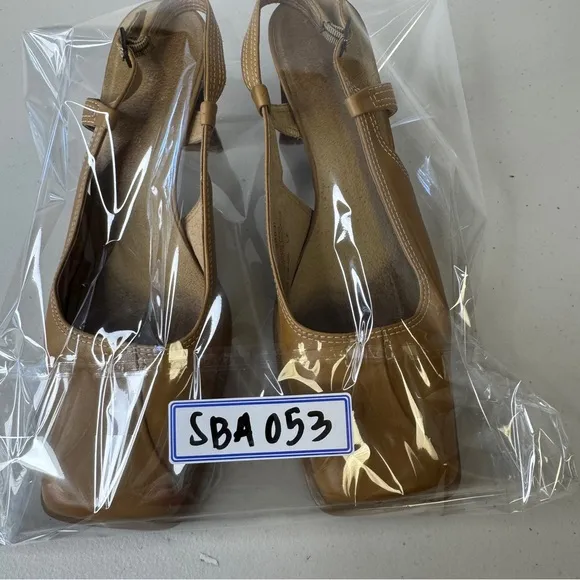 Vintage Hush Puppies Light Tan Y2K 90s Square Toed Sling Back Heels Size 8