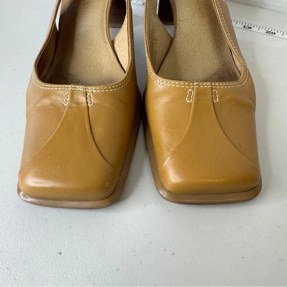 Vintage Hush Puppies Light Tan Y2K 90s Square Toed Sling Back Heels Size 8