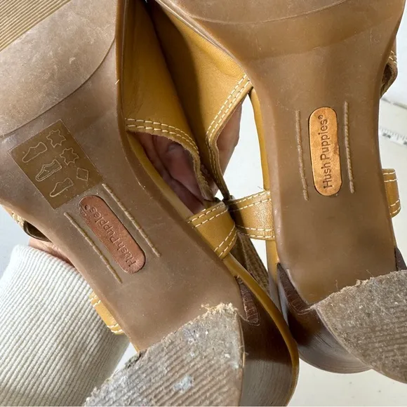 Vintage Hush Puppies Light Tan Y2K 90s Square Toed Sling Back Heels Size 8