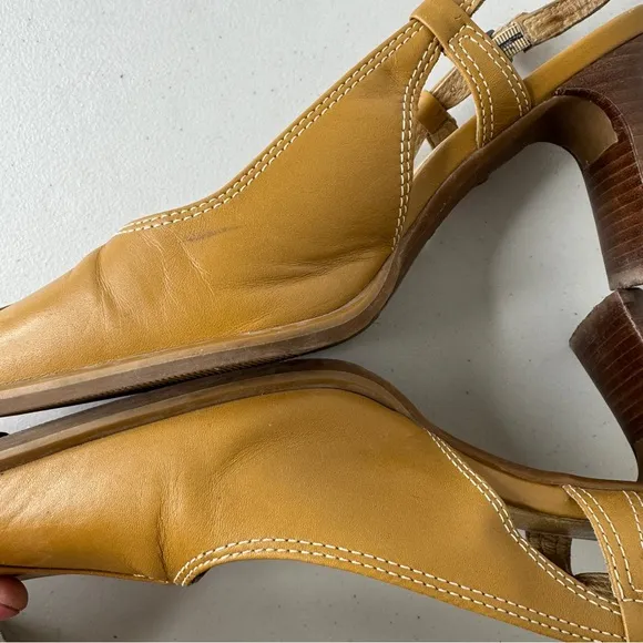 Vintage Hush Puppies Light Tan Y2K 90s Square Toed Sling Back Heels Size 8