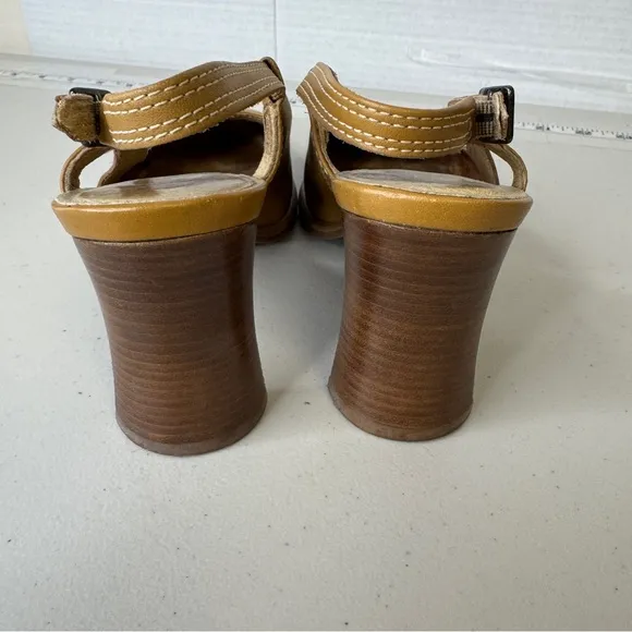 Vintage Hush Puppies Light Tan Y2K 90s Square Toed Sling Back Heels Size 8
