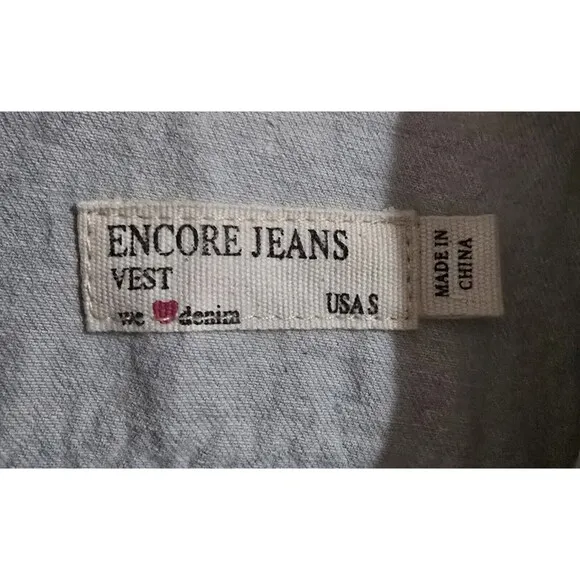 WOMEN'S SMALL DENIM TRUCKER VEST DISTRESSED BUTTON SLEEVELESS Y2K by ENCORE NWT